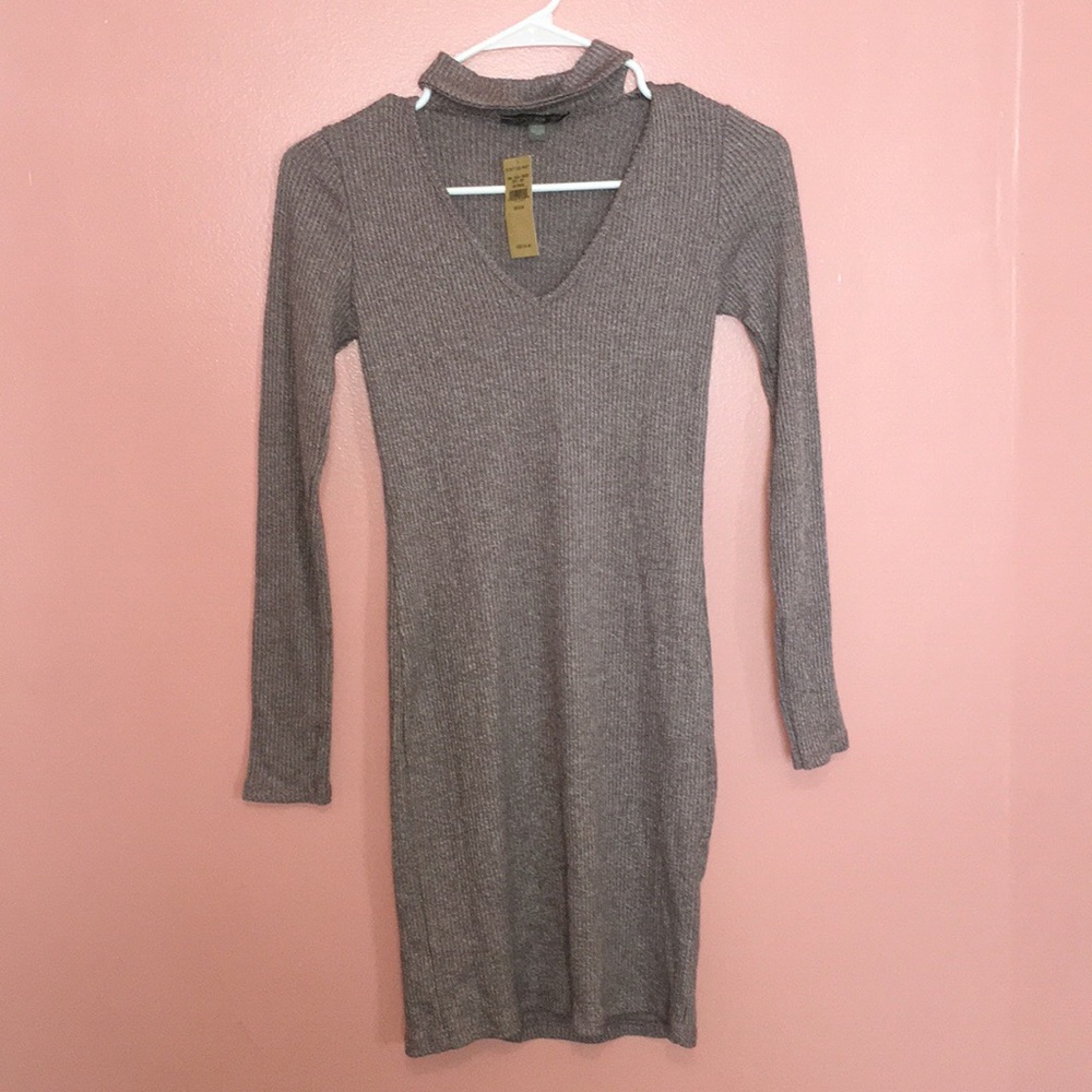 Long sleeve v-neck with color tight dress